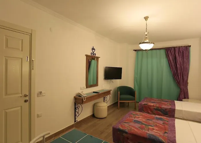 케르메 오토만 고코바 아키아카